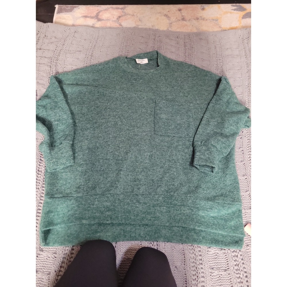 Zenan Women's Green Sweater with Pocket, loose fit with bat wing type arms